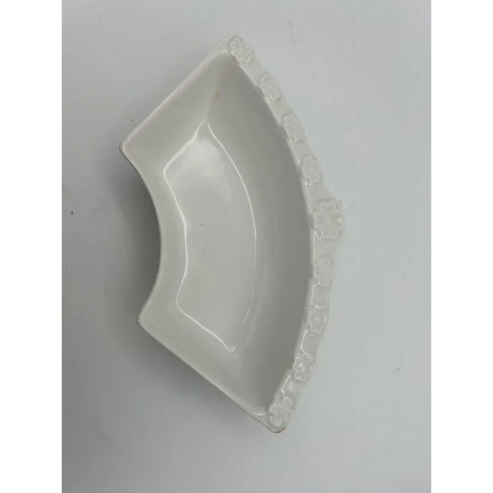 One Vtg. California‎ Pottery Replacement Relish Piece L55 White
